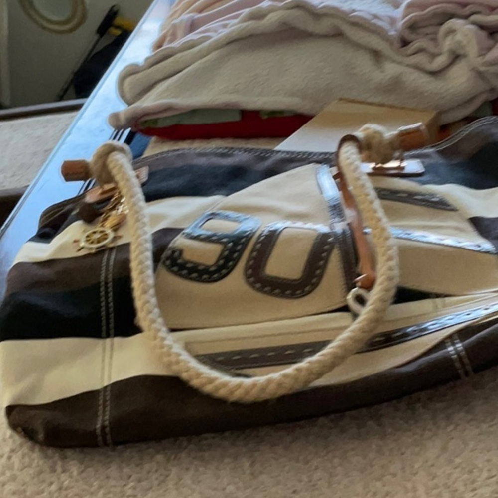 BRAND NEW NEVER USED BRIGHTON TOTE